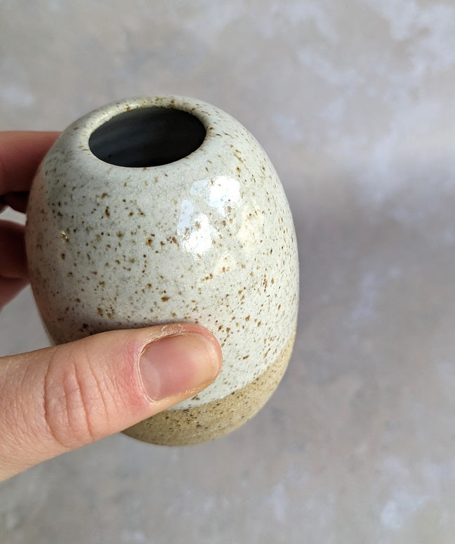 TUNDRA diffuser pot with reeds