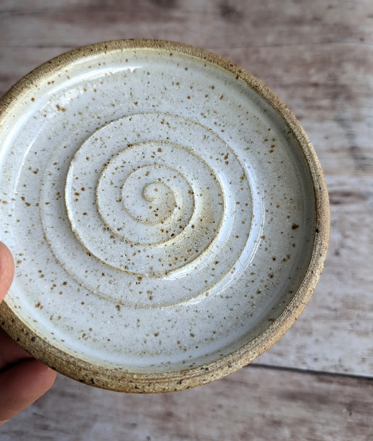 TUNDRA soap dish