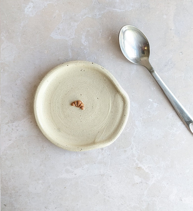 SECONDS Croissant mini spoon rest