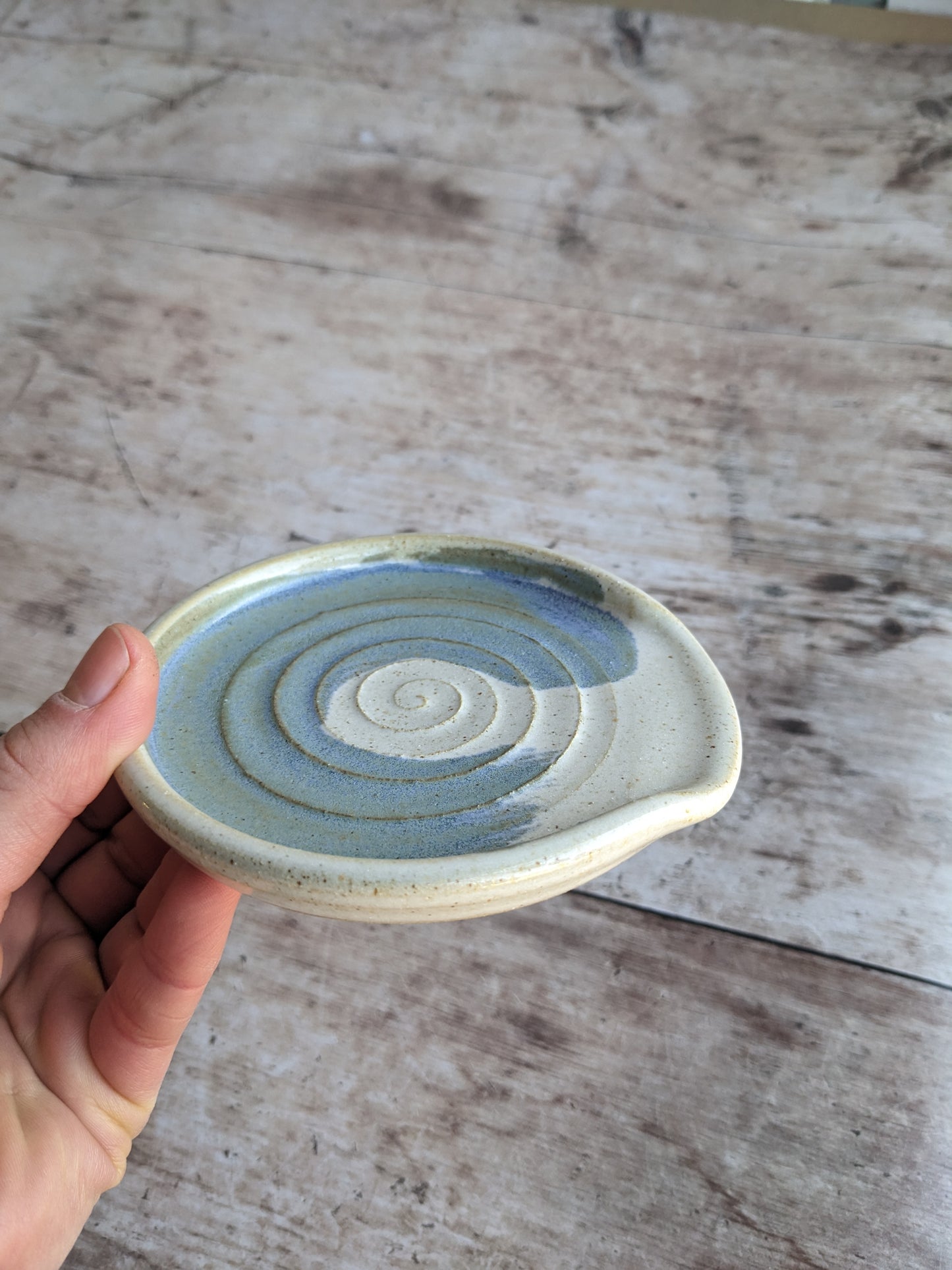 AEGEAN wave large spoon rest