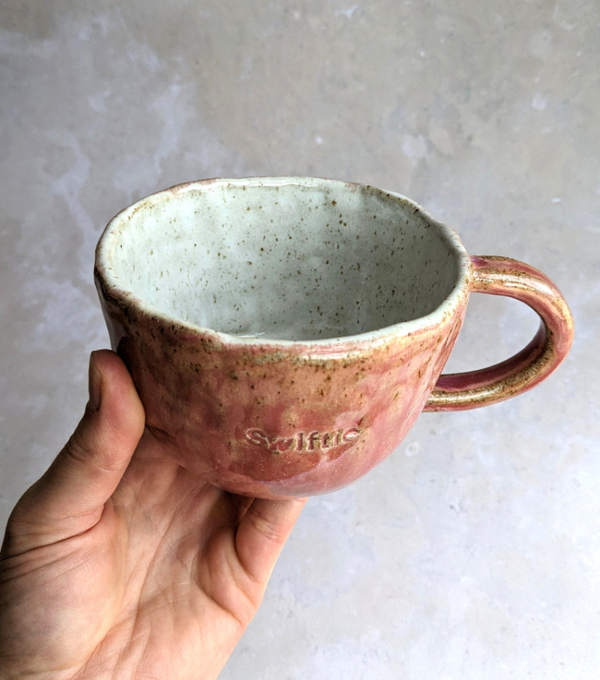 SWIFTIE pinch mug in hot pink
