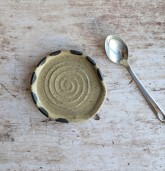 LIQUORICE mini spoon rest