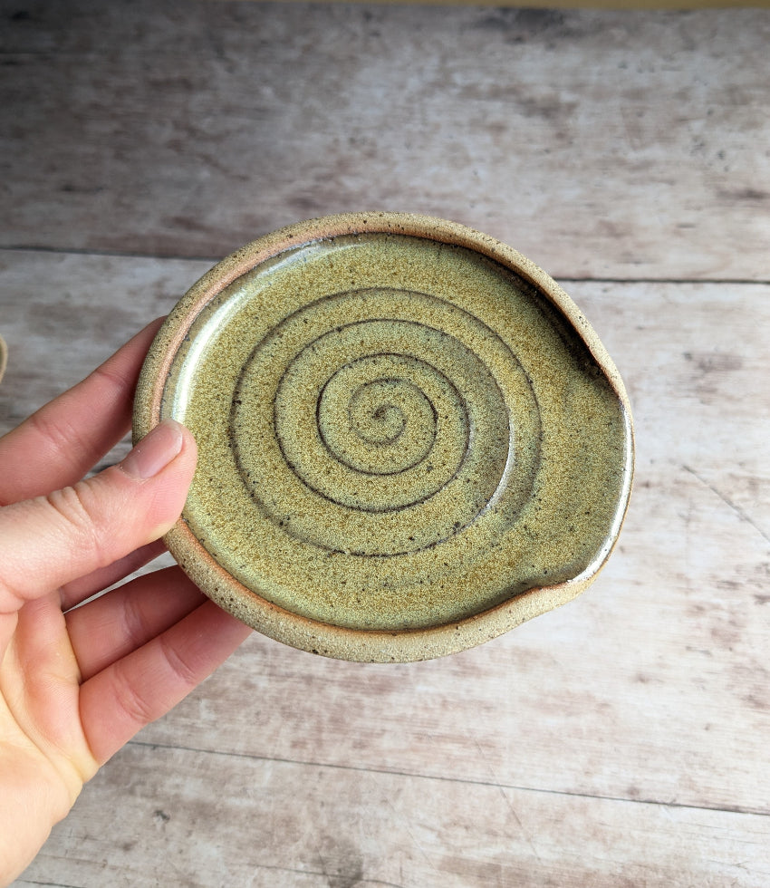 MOSS green/brown large spoon rest