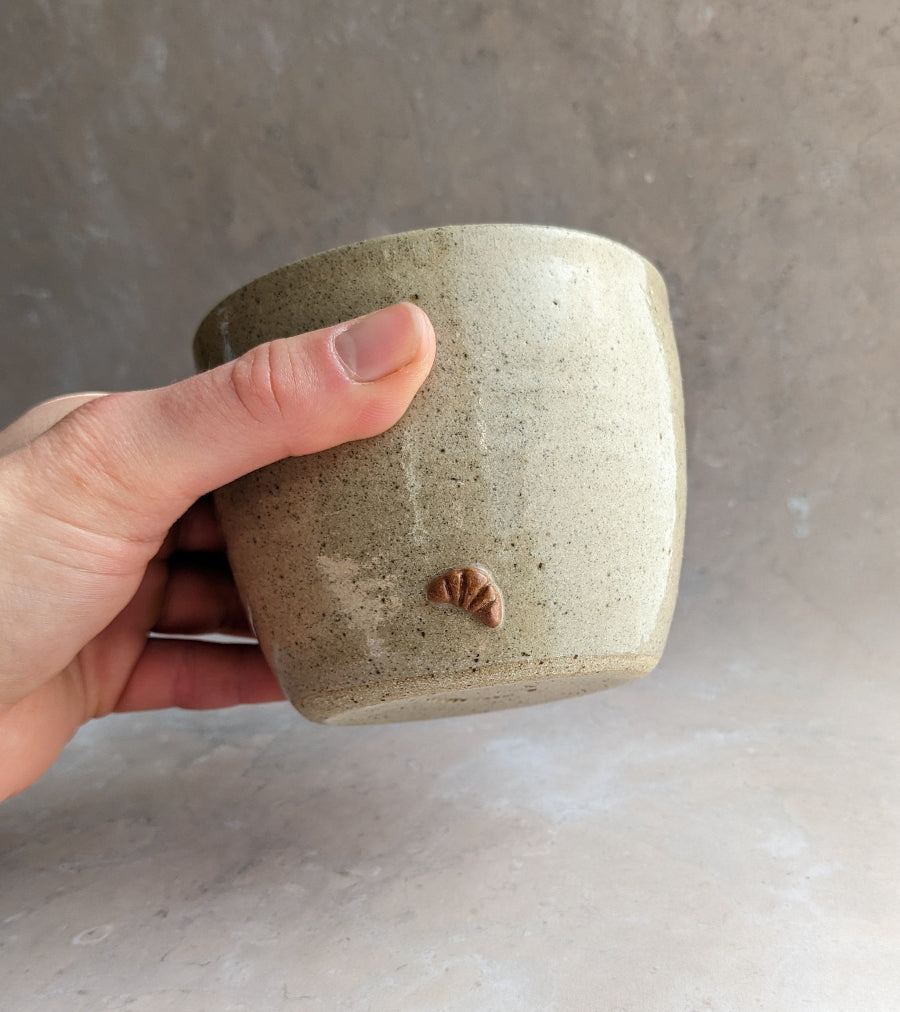 CROISSANT 400ml coffee cup in 'biscuit'