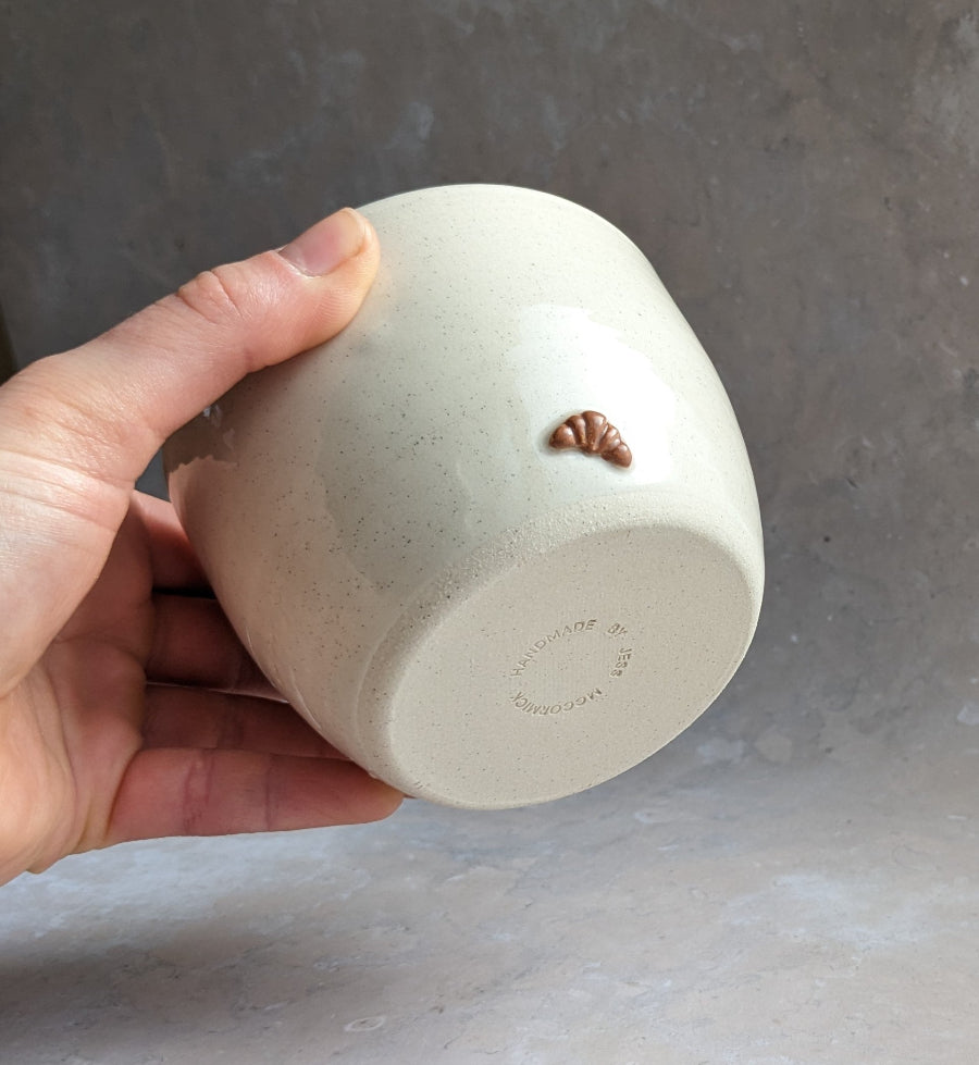 CROISSANT 400ml coffee cup in 'vanilla bean'