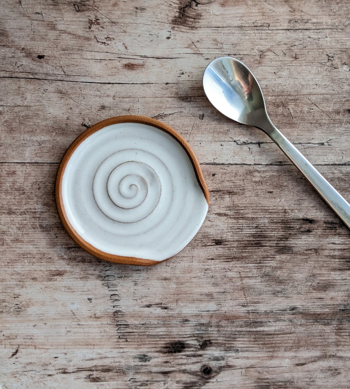 SAMPLE White & terracotta mini spoon rests