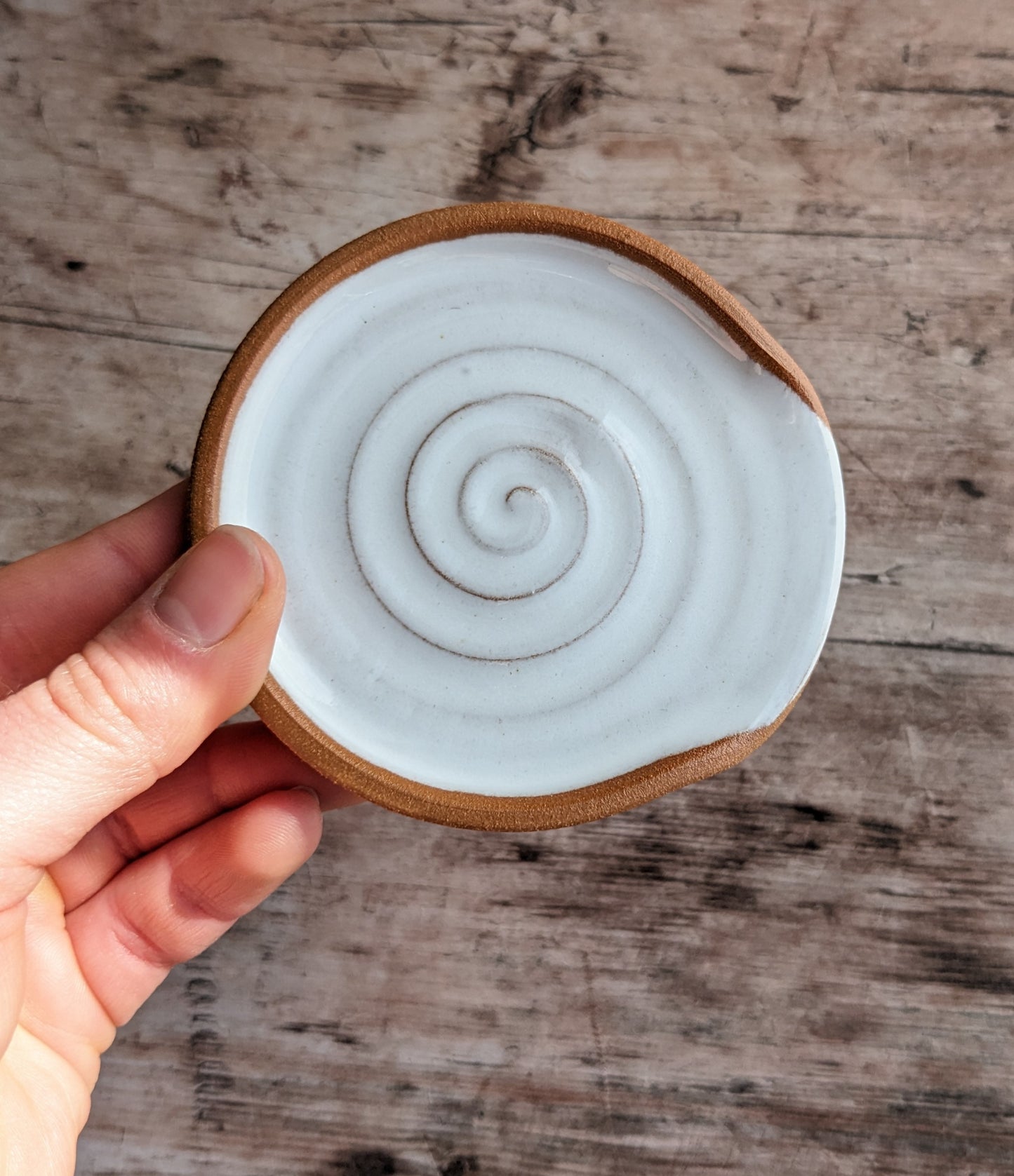 SAMPLE White & terracotta mini spoon rests