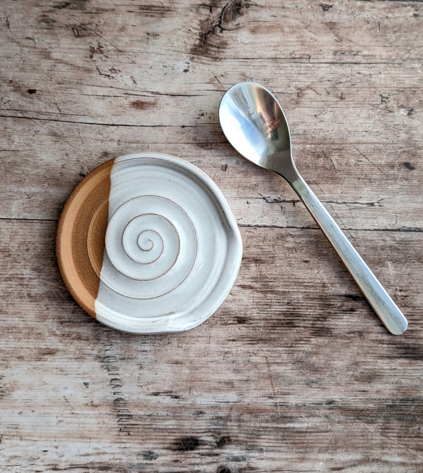 SAMPLE White & terracotta mini spoon rests