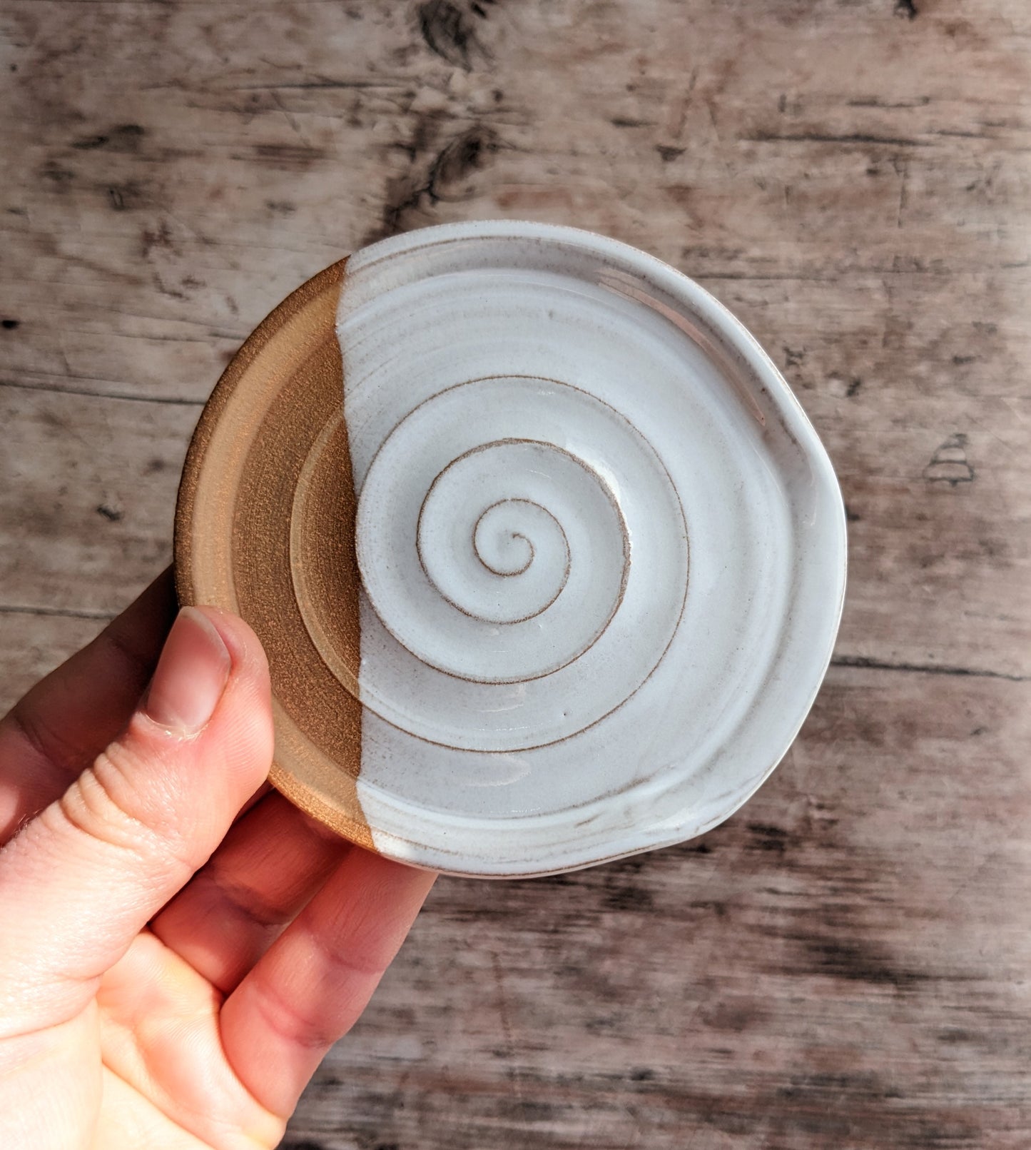 SAMPLE White & terracotta mini spoon rests