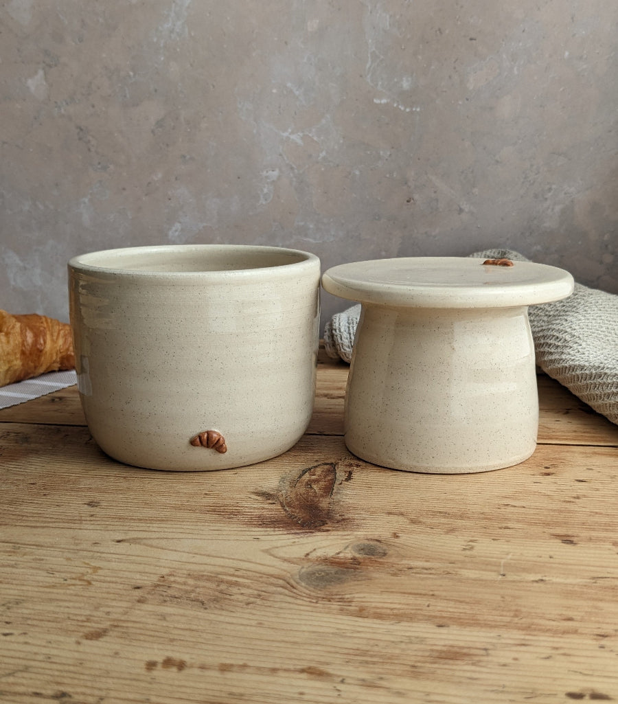 CROISSANT butter crock in 'vanilla bean'