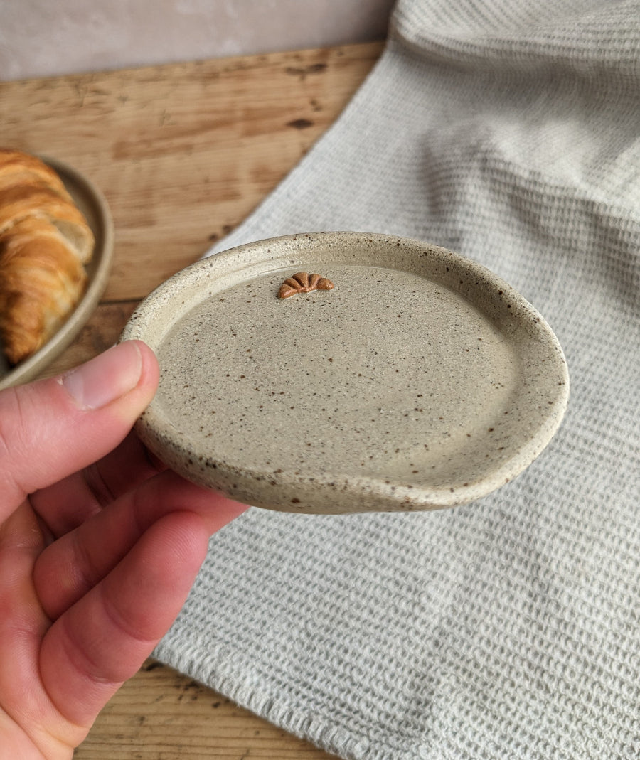 CROISSANT mini stoneware spoon rest in 'biscuit'
