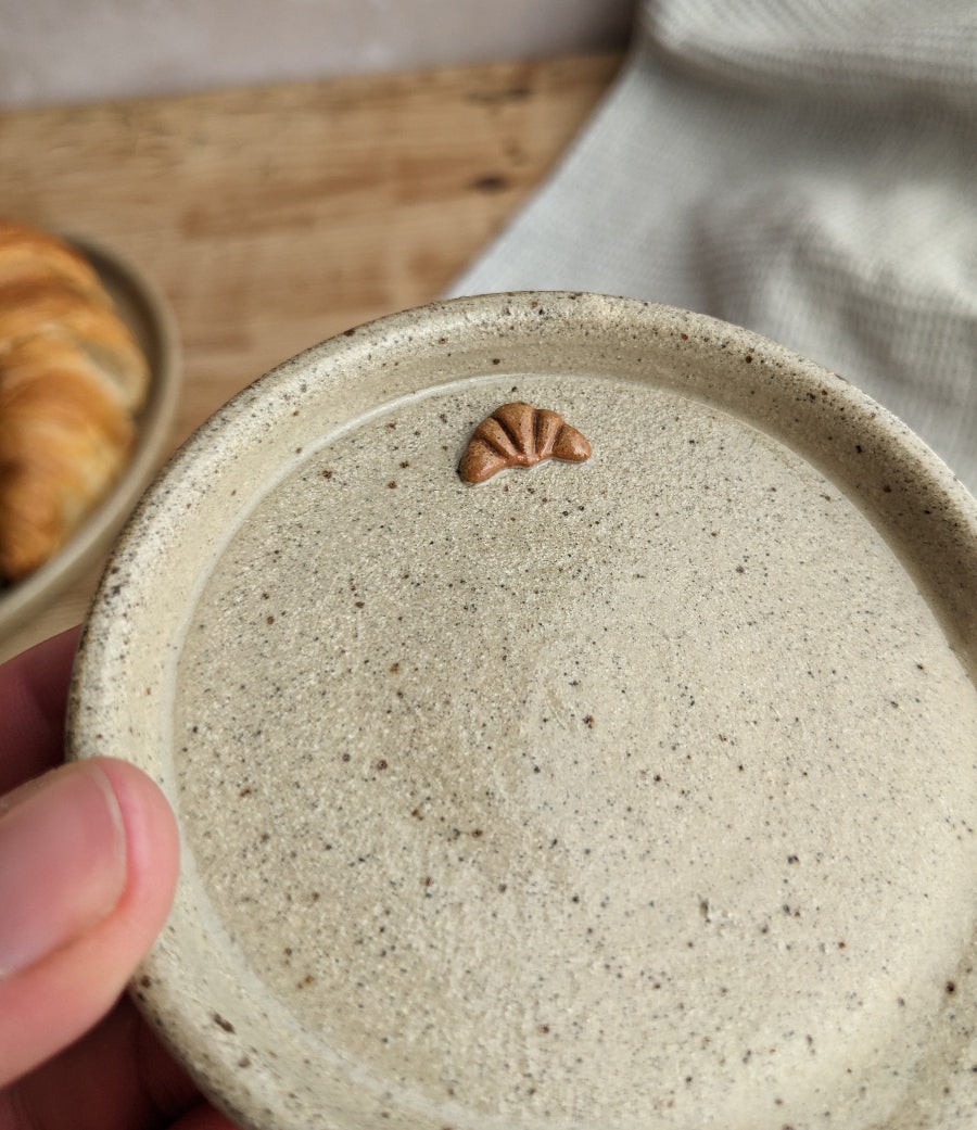 CROISSANT mini stoneware spoon rest in 'biscuit'