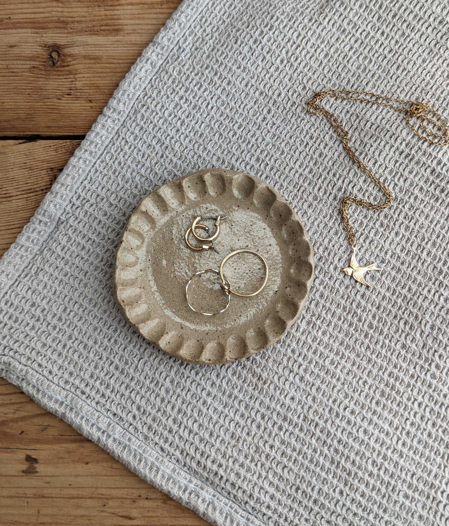 SHORE scalloped jewellery/ ring dish
