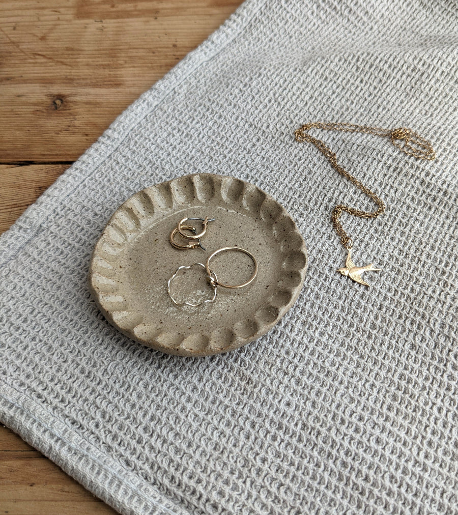 SHORE scalloped jewellery/ ring dish