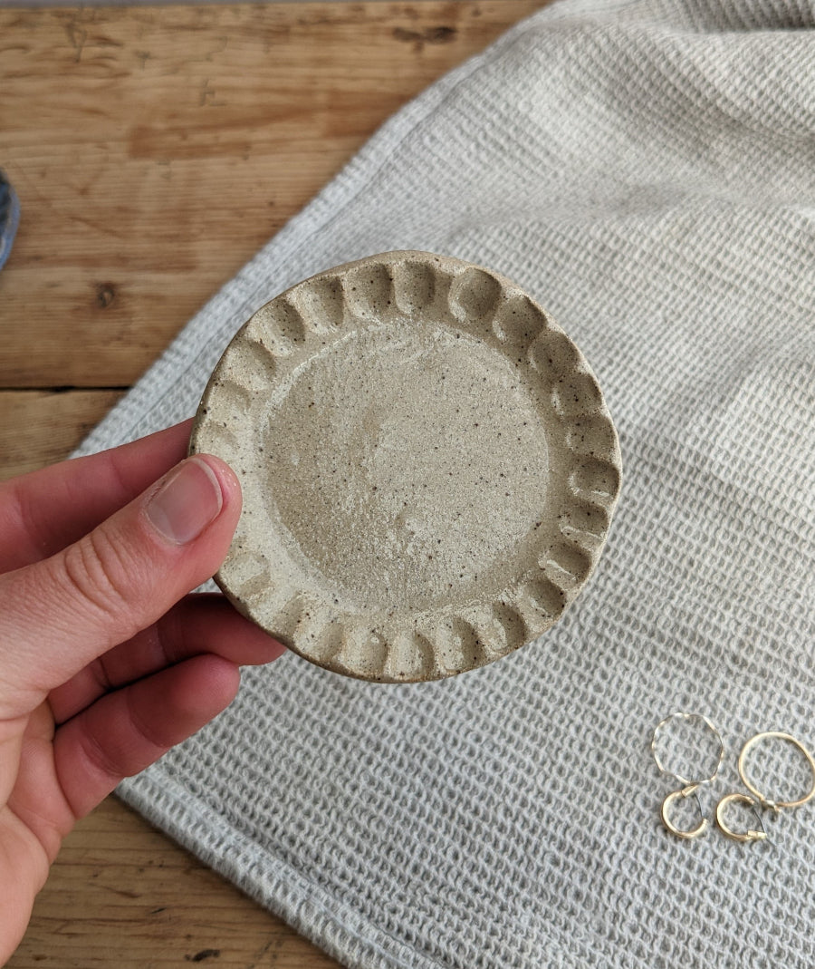 SHORE scalloped jewellery/ ring dish