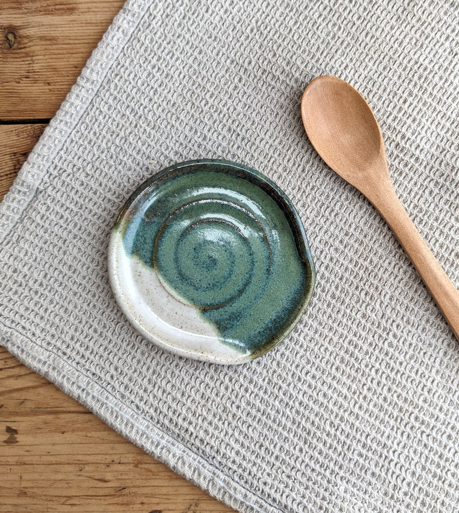 SAMPLE Rockpools mini spoon rest