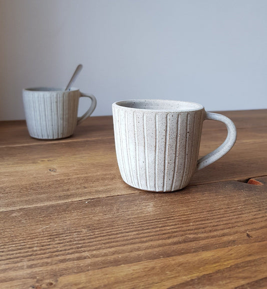 Cream fluted mug 300ml